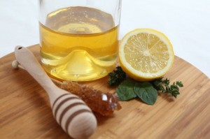 14-reasons-to-drink-warm-water-with-lemon-and-honey-in-the-morning